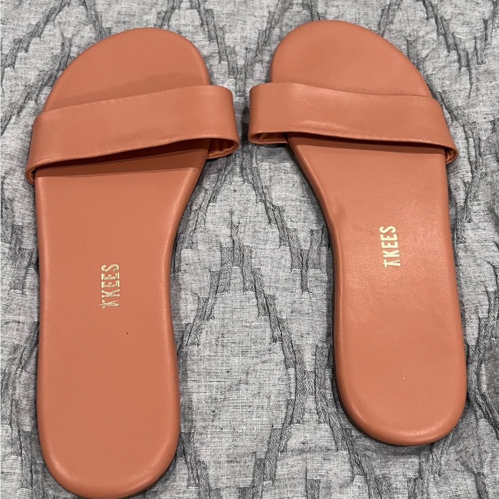 TKEES-Alex Flat Slides. Size 9, Terra Cotta color. Gently worn. Great condition.